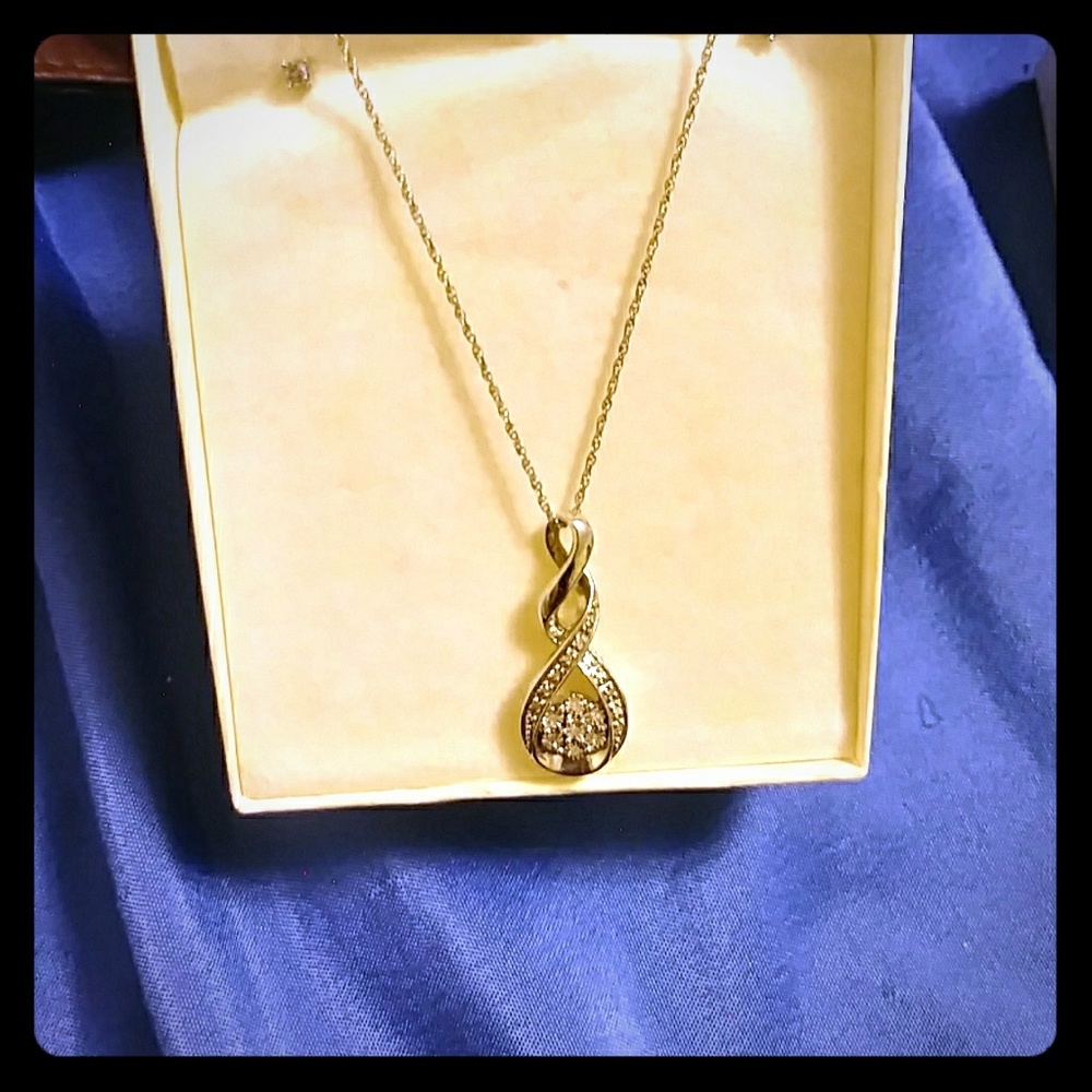 necklace and earring set